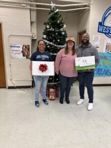 Read more about the article CACRC Grants Christmas Wishes to Westdale Middle School Students