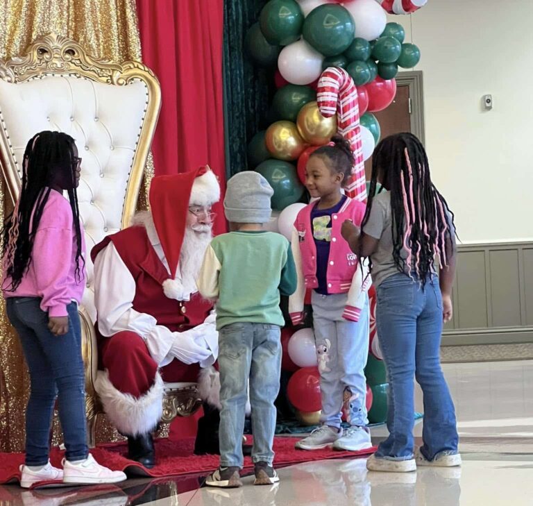Read more about the article CACRC Hosts Computers for Christmas Event in Natchitoches, Providing Laptops to Children and Families in Need